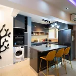 Lazy's Haven - Modern 2br In The Center * Bukarest