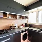 Lazy's Haven - Modern 2br In The Center Lejlighed *