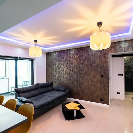 Lazy's Haven - Modern 2br In The Center