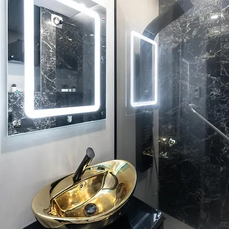 Lazy's Haven - Modern 2br In The Center Bucarest