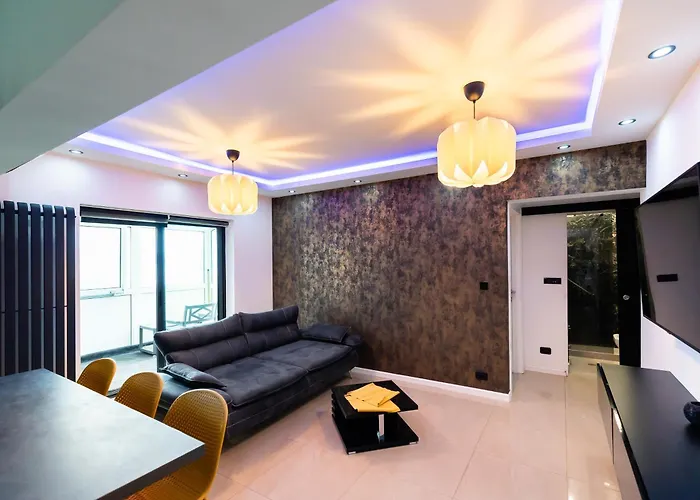 Lazy's Haven - Modern 2br In The Center