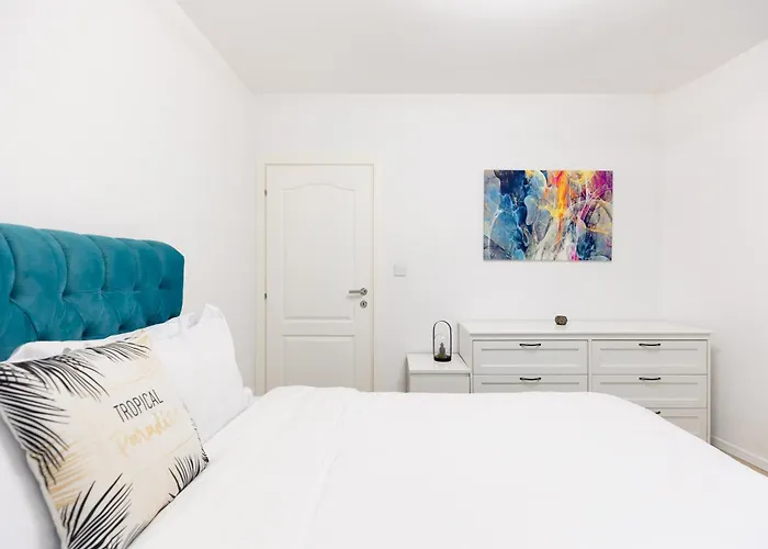 Apartament Lazy's Haven - Modern 2br In The Center Bucureşti