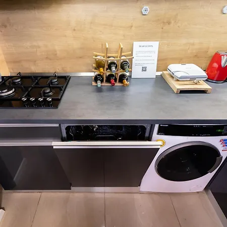 Lazy's Haven - Modern 2br In The Center Бухарест