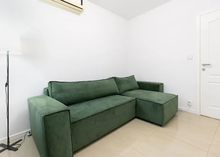 Lazy's Haven - Modern 2br In The Center Апартаменти *